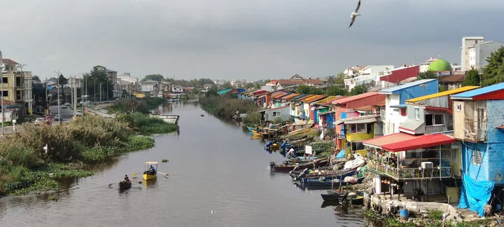 خودرو های پلاک ازاد در بندر انزلی