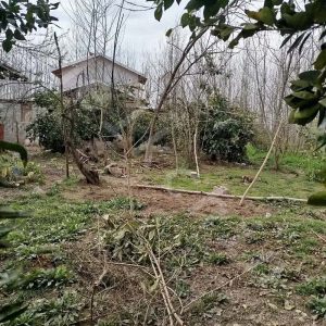 ویلایی کلنگی بر روی 1100 متر زمین با 55 متر زیر بنا در روستای گیل پرده سر در سنگر