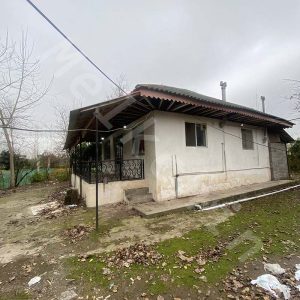 ویلای روستایی به متراژ 90 متر بر روی زمین 1100 متری در روستای بنکده در سنگر